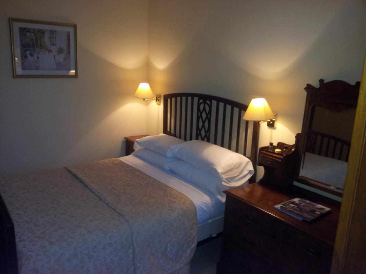 Caledonian Hotel 포트오거스타 외부 사진